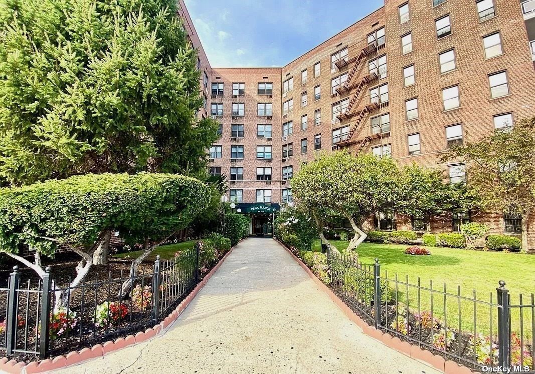 100-25 Queens Boulevard #4BB, Forest Hills, New York image 2