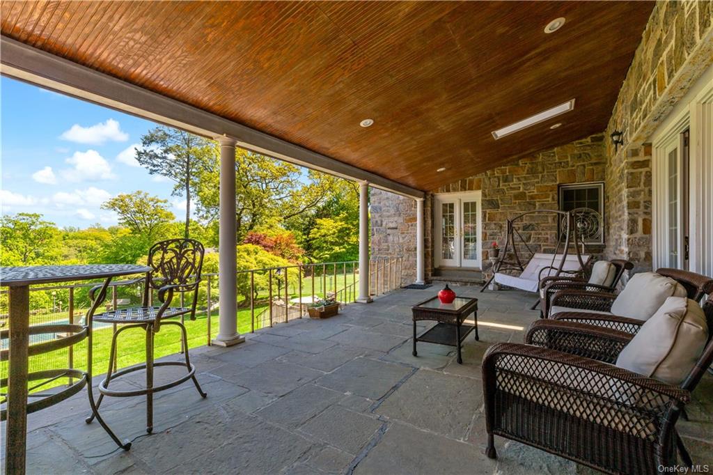 Photo 19 of 22 of 18 Castle Walk house