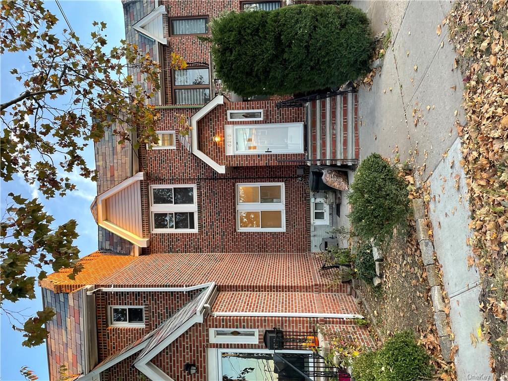 6215 Dry Harbor Road, Middle Village, Queens, NY - 3 Bedrooms  
2 Bathrooms  
7 Rooms - 