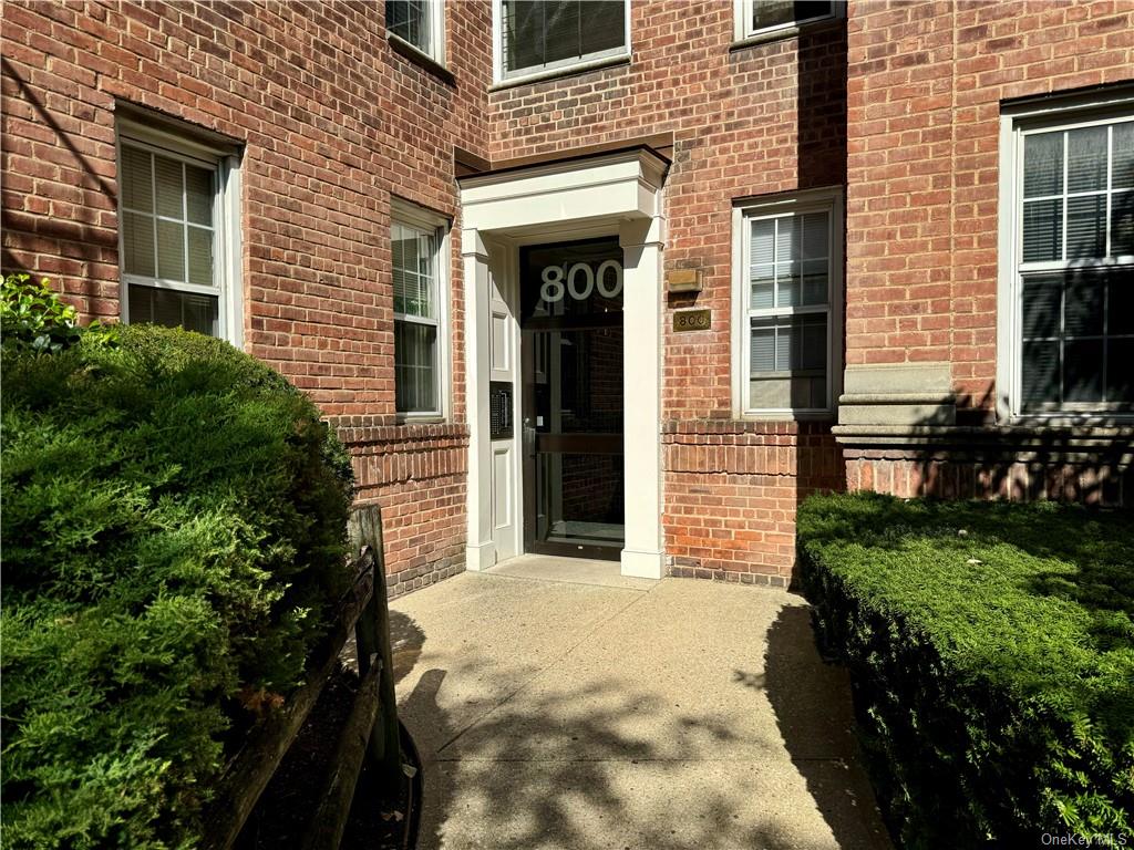 800 Bronx River Road #A22, Bronxville, New York image 1