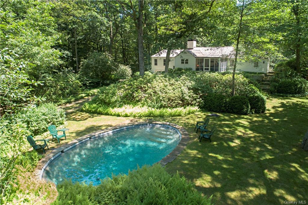 Rental Property at 214 Eastwoods Road, Pound Ridge, New York - Bedrooms: 2 
Bathrooms: 2 
Rooms: 5  - $12,000 MO.