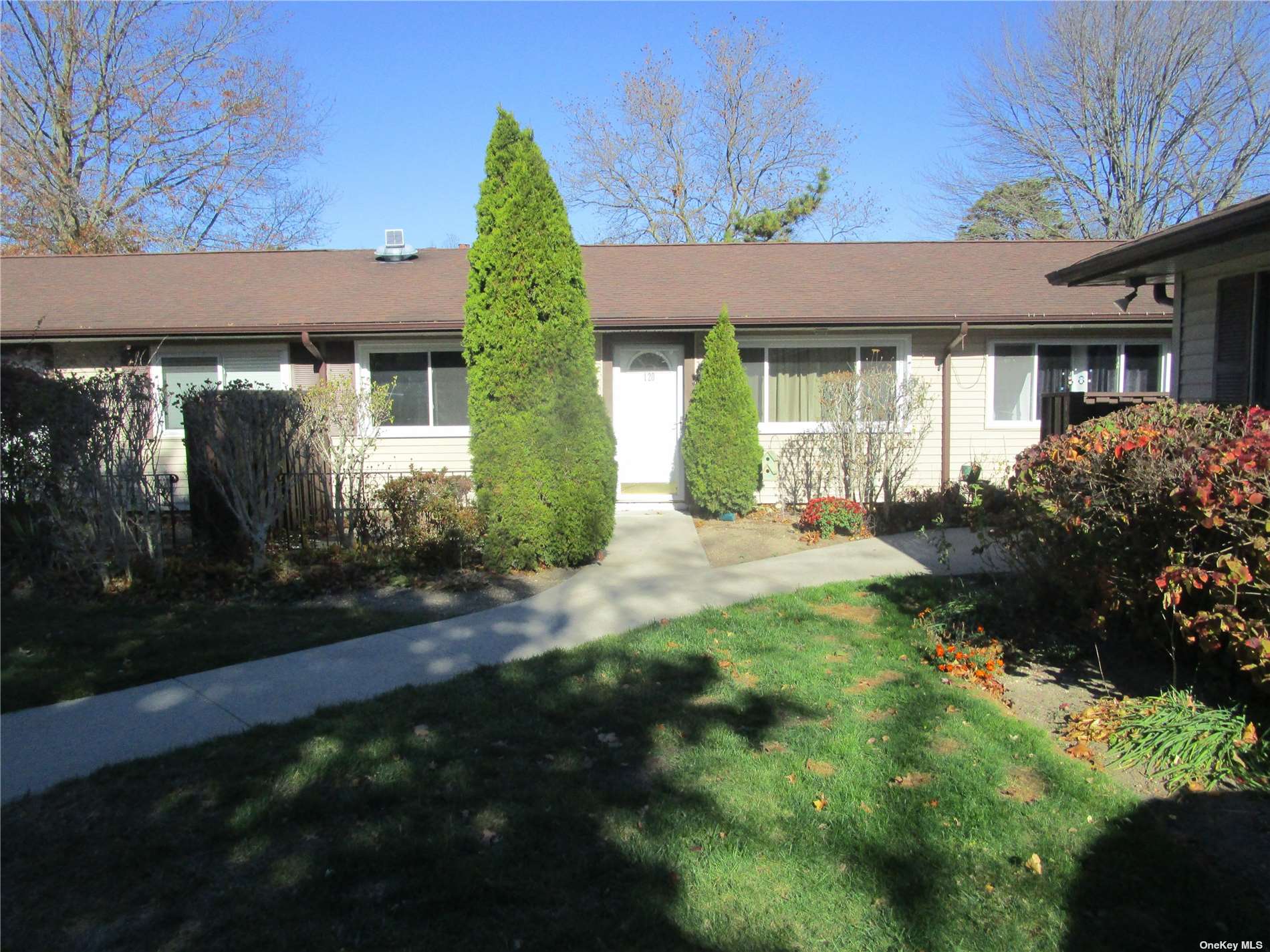 120 Feller Drive #120, Central Islip, New York image 3