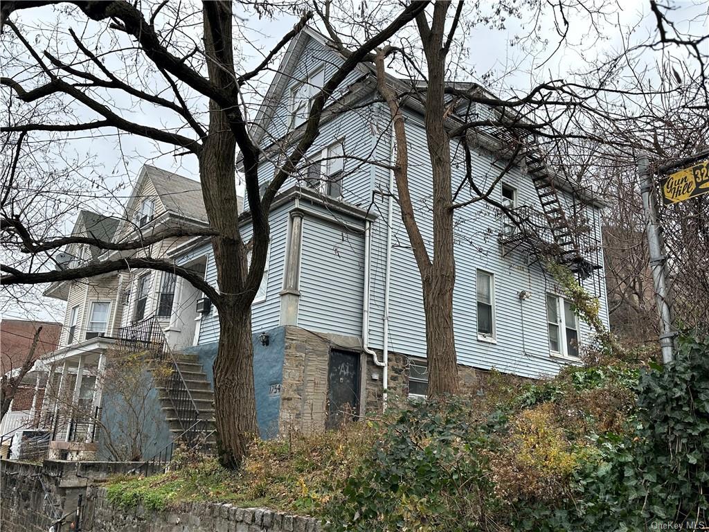 Property for Sale at 1754 Undercliff Avenue, Bronx, New York - Bedrooms: 6 
Bathrooms: 2 
Rooms: 9  - $599,000