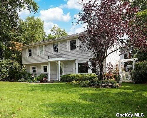 23 Dunedin Street, Smithtown, New York image 1