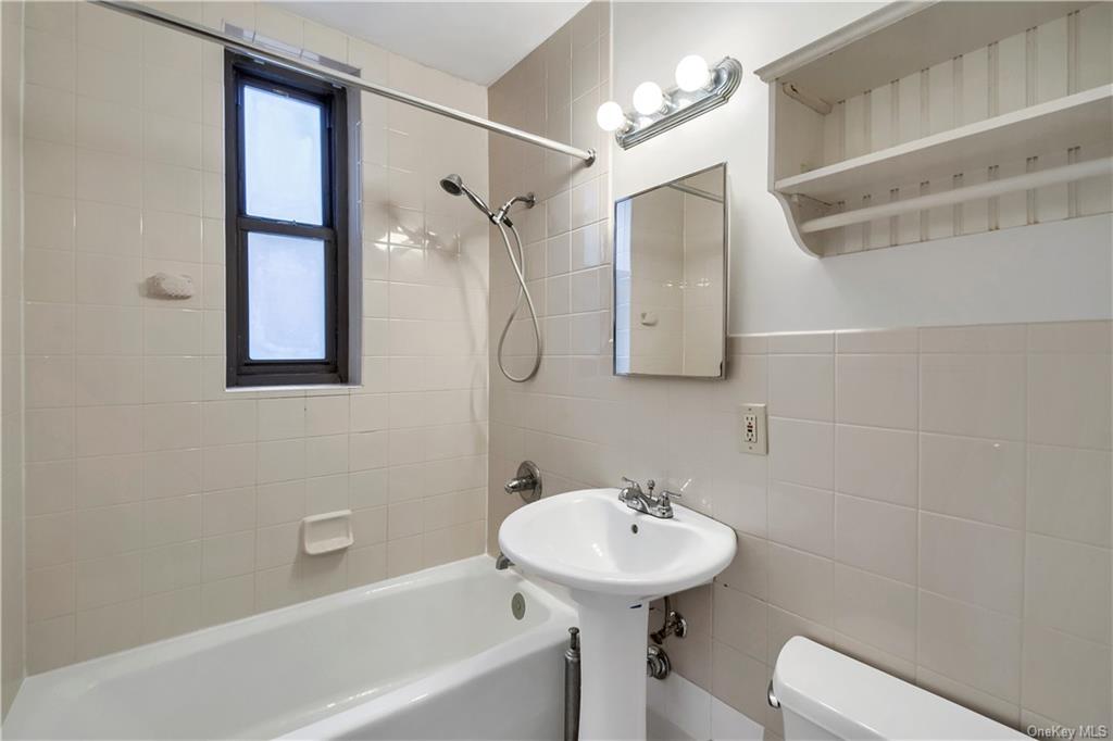 Photo 3 of 11 of 555 Bronx River Road 2A co-op property