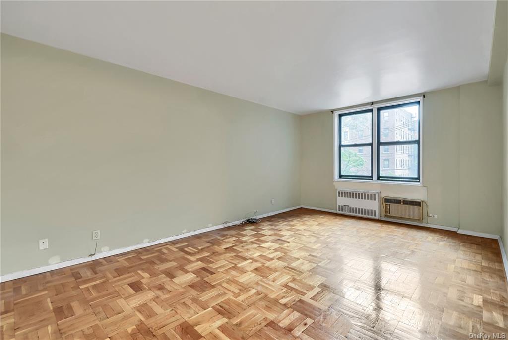 Photo 7 of 11 of 555 Bronx River Road 2A co-op property