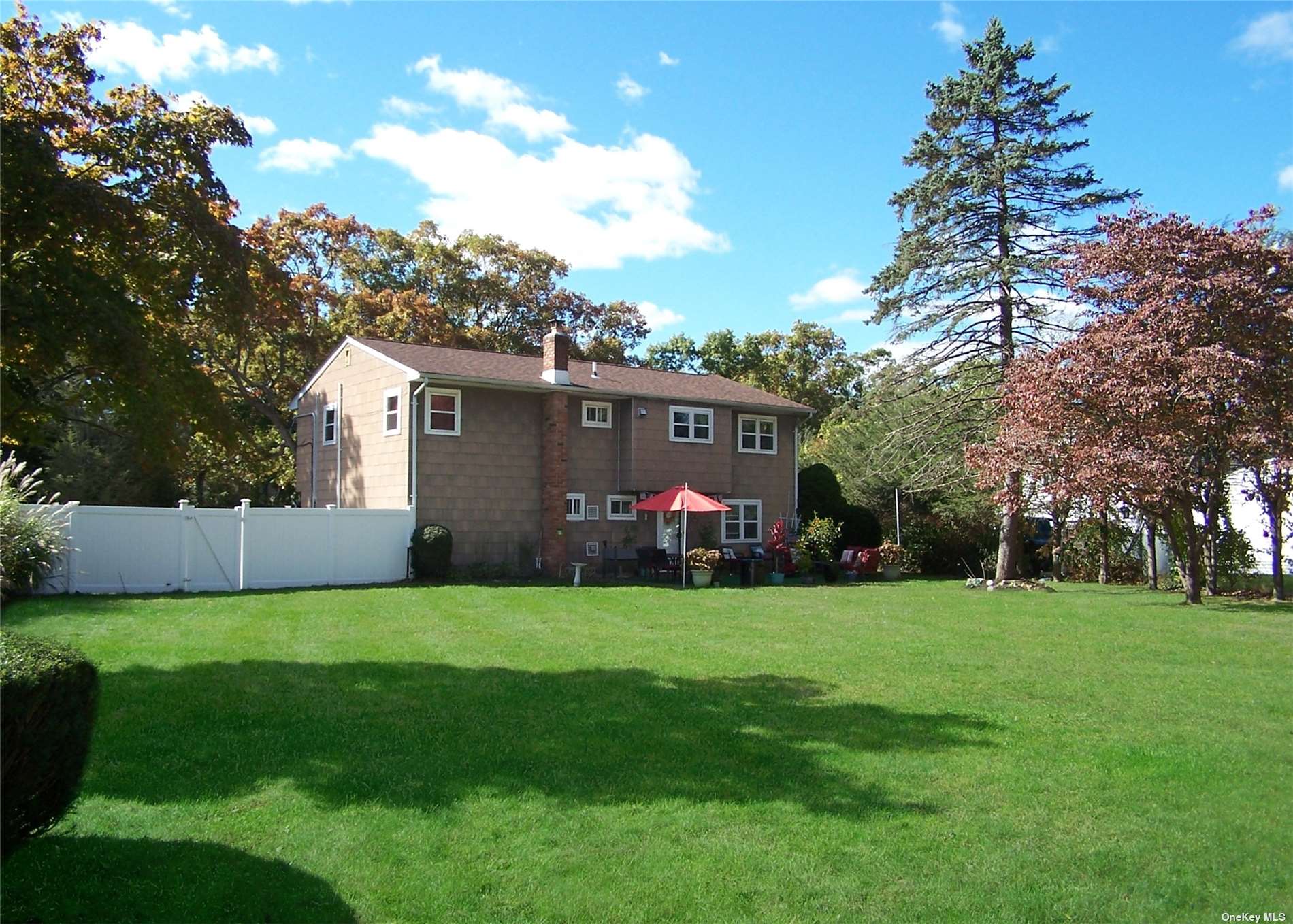 985 Terry Road, Ronkonkoma, New York image 23