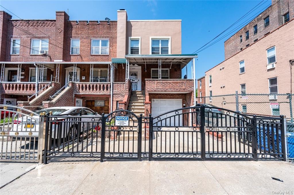 Property for Sale at 2519 Matthews Avenue, Bronx, New York - Bedrooms: 4 
Bathrooms: 3  - $895,000