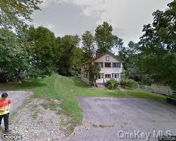 6 Stowe Road, Peekskill, New York image 1