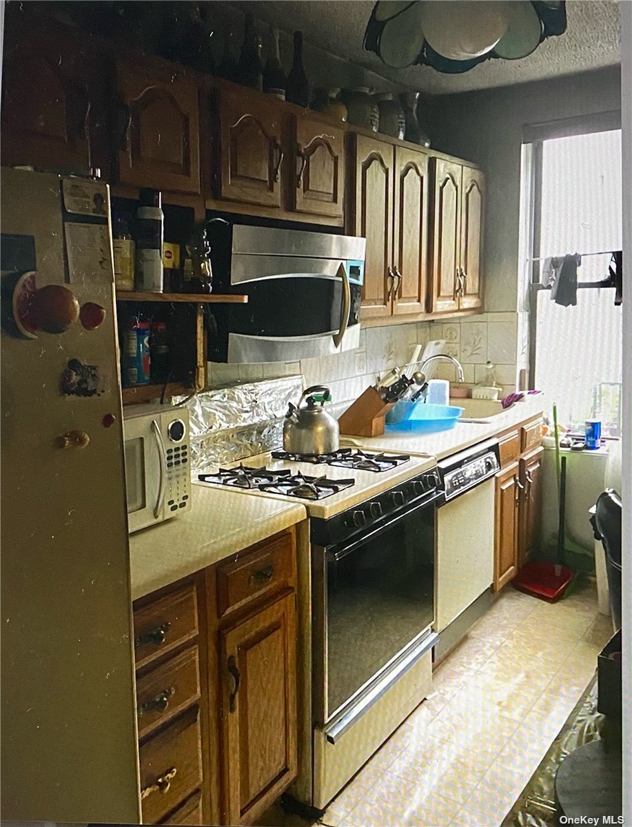 459 W 153 Street W