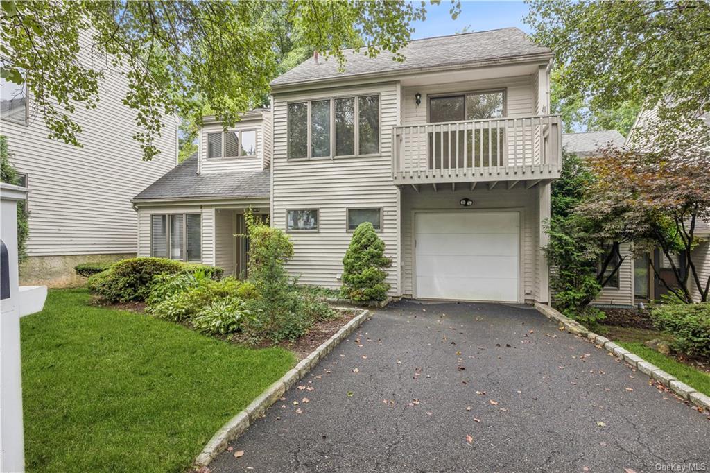 21 Evon Court, Scarsdale, New York image 1