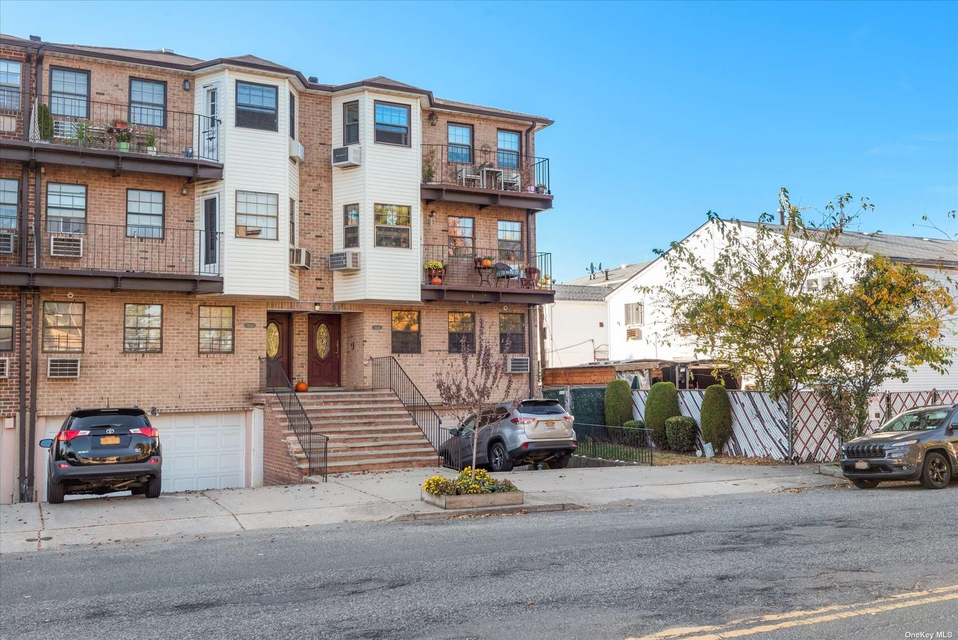 15116 79th Street 2L, Howard Beach, Queens, NY - 3 Bedrooms  
3 Bathrooms  
6 Rooms - 