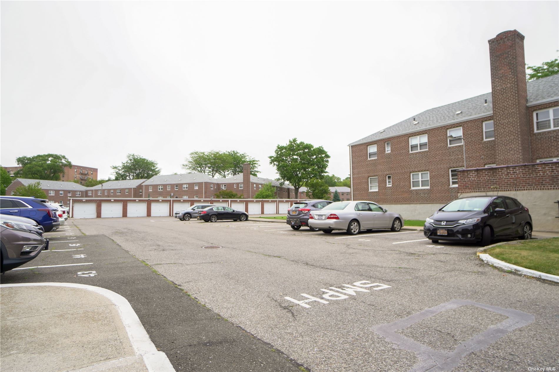 89-25 Shore Parkway Pkwy #1L, Howard Beach, New York image 9