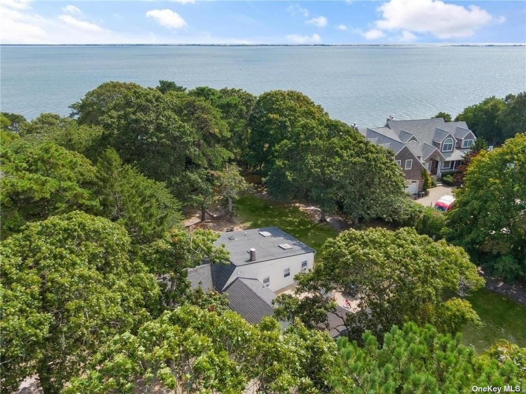 16 Lynn Court, Hampton Bays, New York image 31