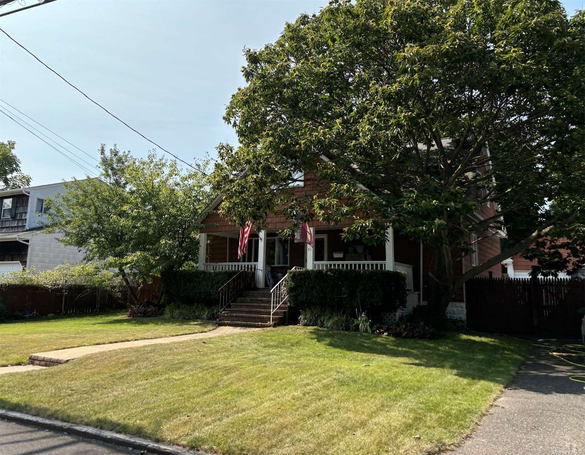 41 S Oregon Road, West Babylon, New York image 10