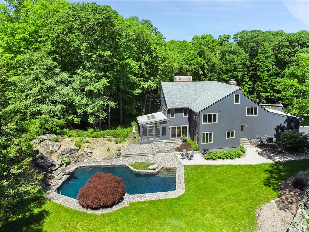 Property for Sale at 103 Old Hickory Way, Bedford, New York - Bedrooms: 4 
Bathrooms: 4 
Rooms: 10  - $1,625,000