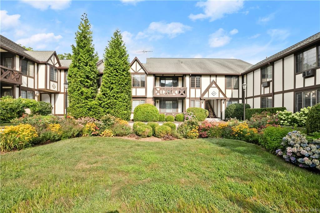 60 Foxwood Drive #5, Pleasantville, New York image 3