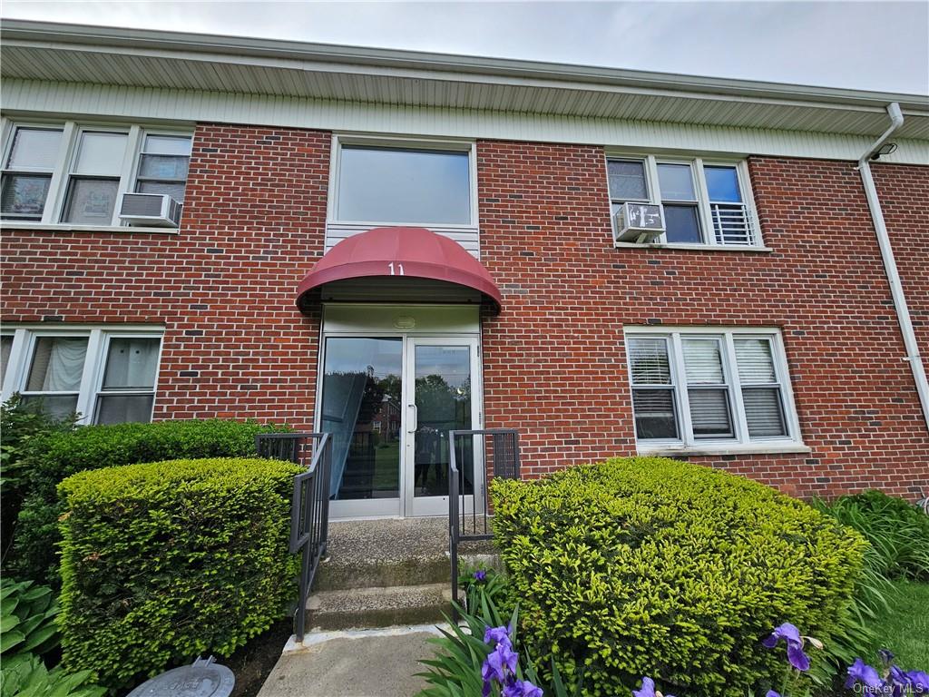 11 Winchester Avenue 1B, Yonkers, New York - 1 Bedrooms  
1 Bathrooms  
3 Rooms - 