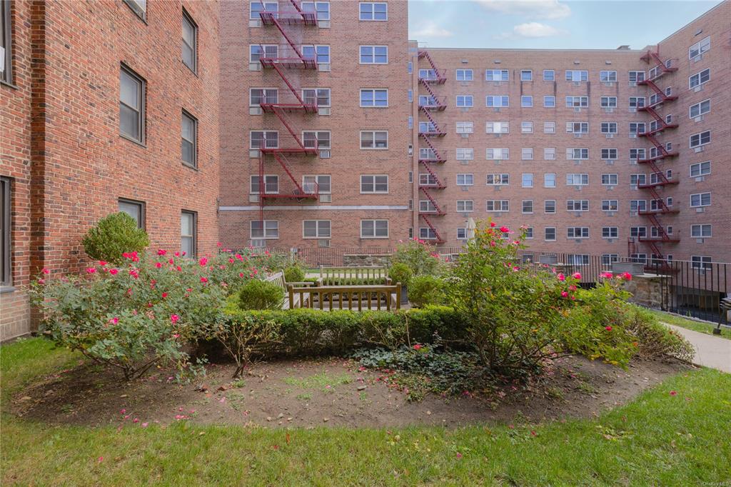 68 Hartsdale Avenue #4K, Hartsdale, New York image 4