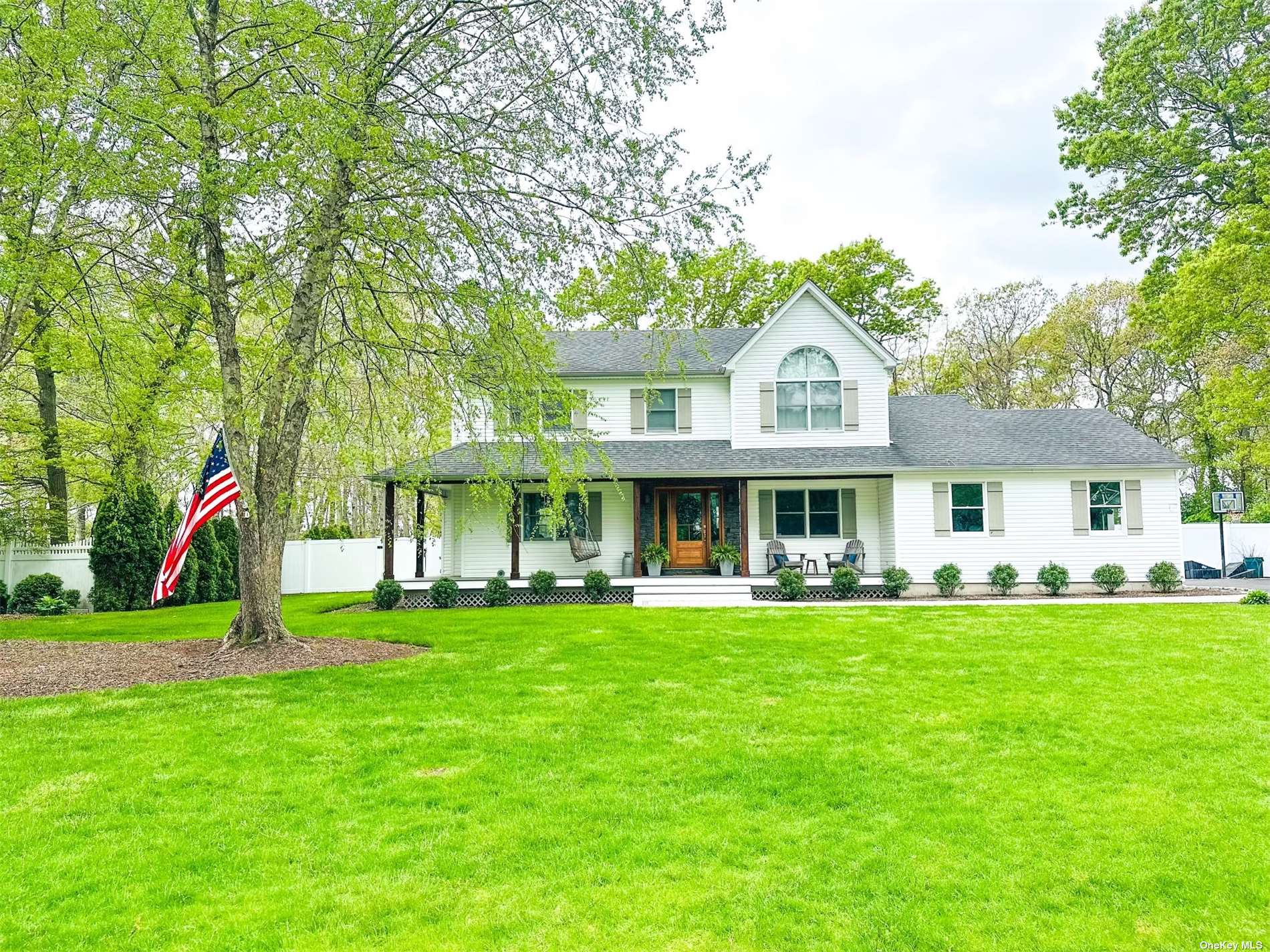 Property for Sale at 121 N Woods Road, Baiting Hollow, Hamptons, NY - Bedrooms: 5 
Bathrooms: 4  - $899,000