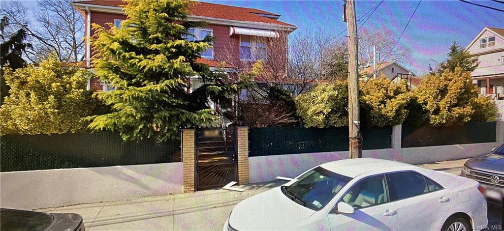 Property for Sale at 803 Edison Avenue, Bronx, New York - Bedrooms: 6 
Bathrooms: 3  - $999,999