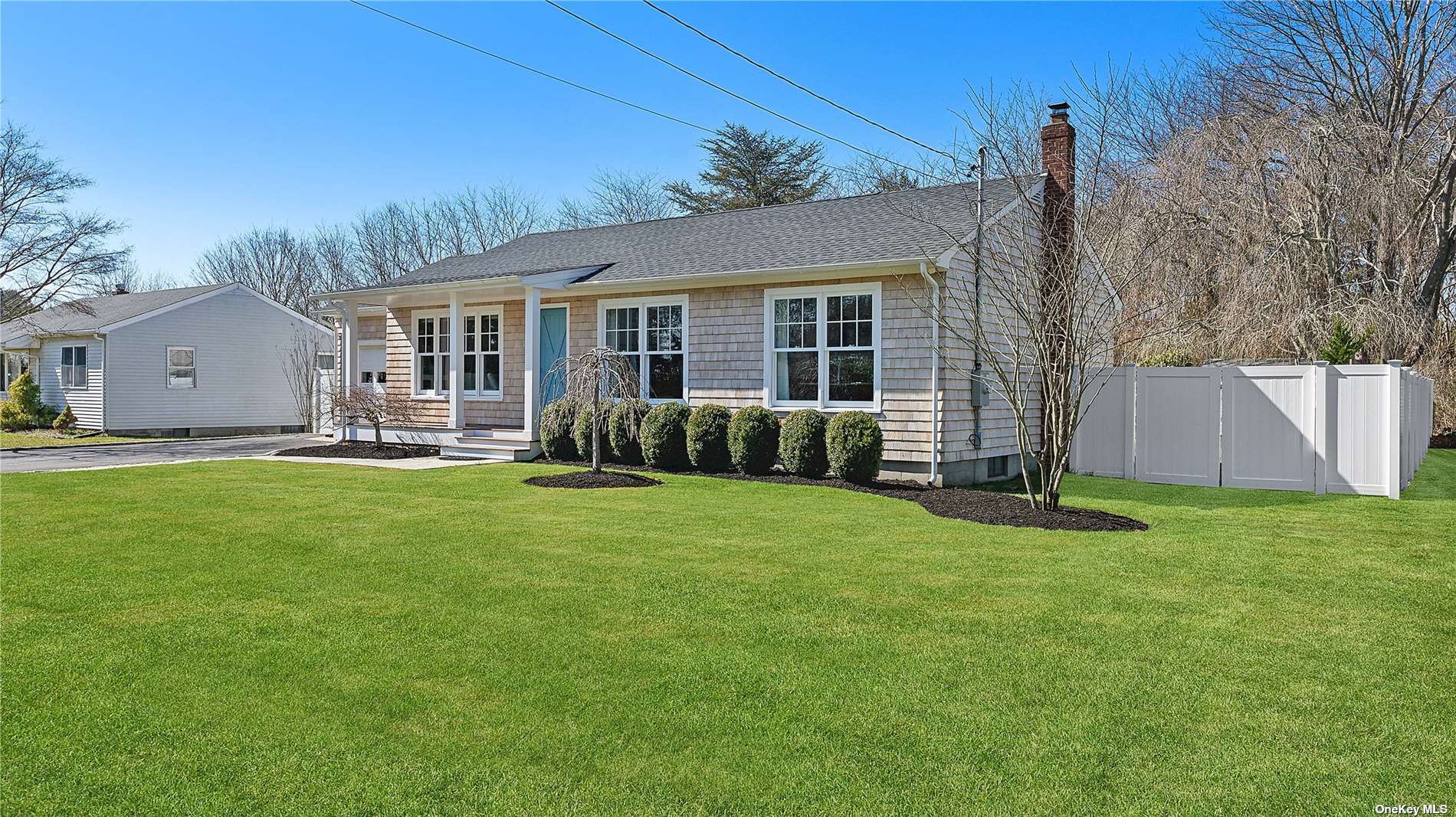 130 Pine Street, East Moriches, Hamptons, NY - 3 Bedrooms  
1 Bathrooms - 
