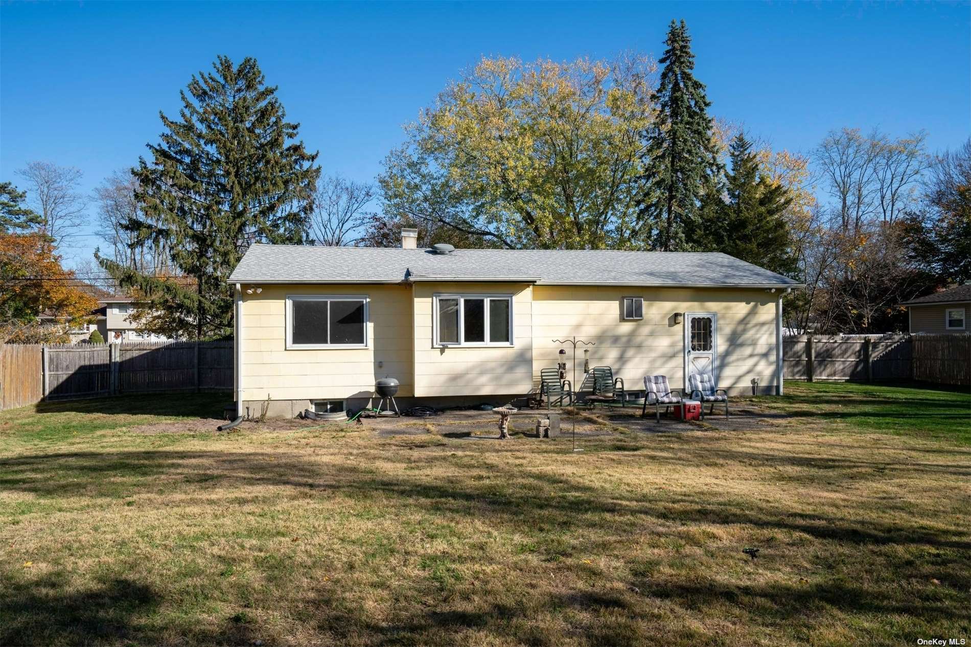 Photo 24 of 25 of 6 Cammann Road house