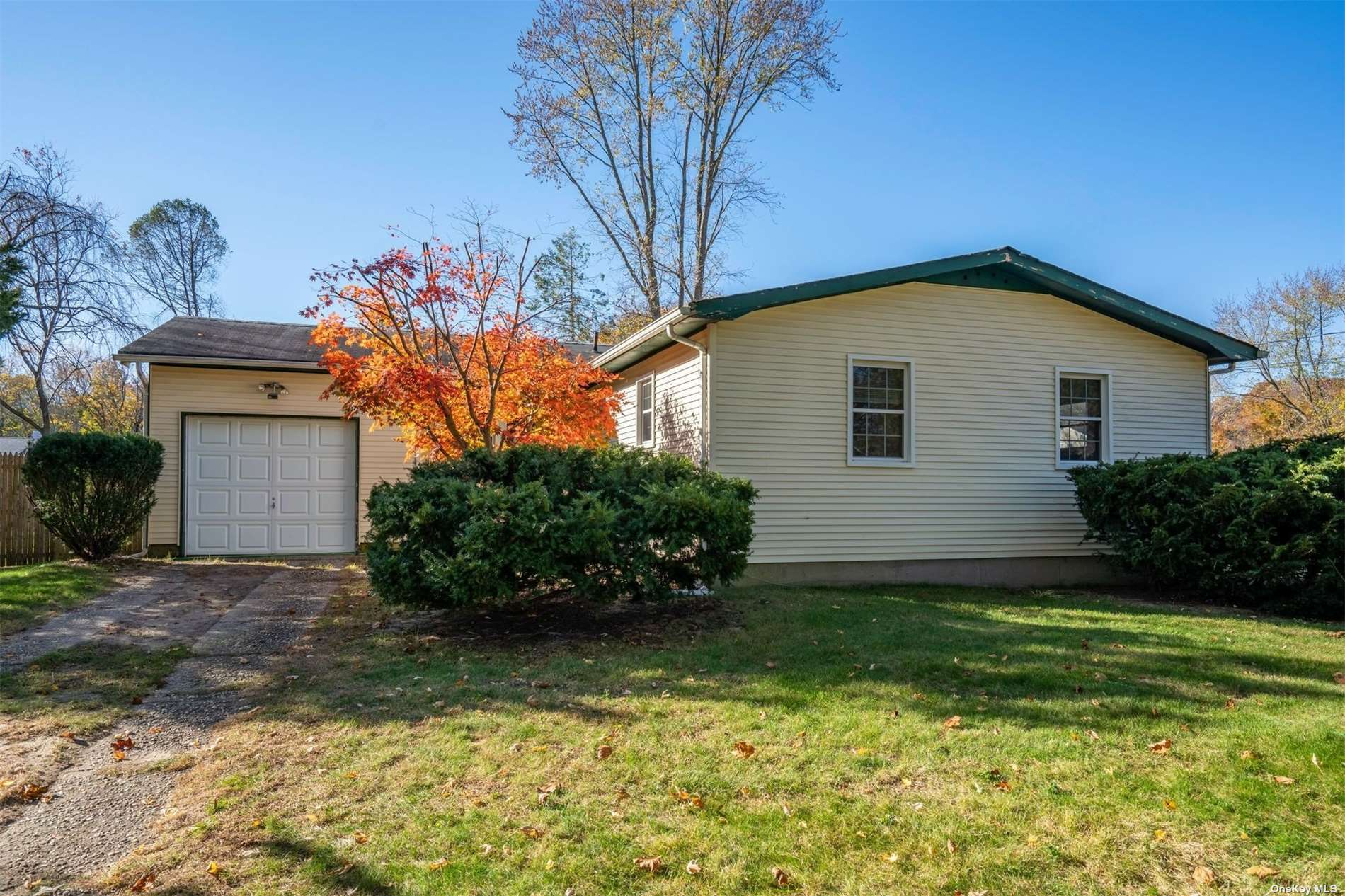 Photo 3 of 25 of 6 Cammann Road house