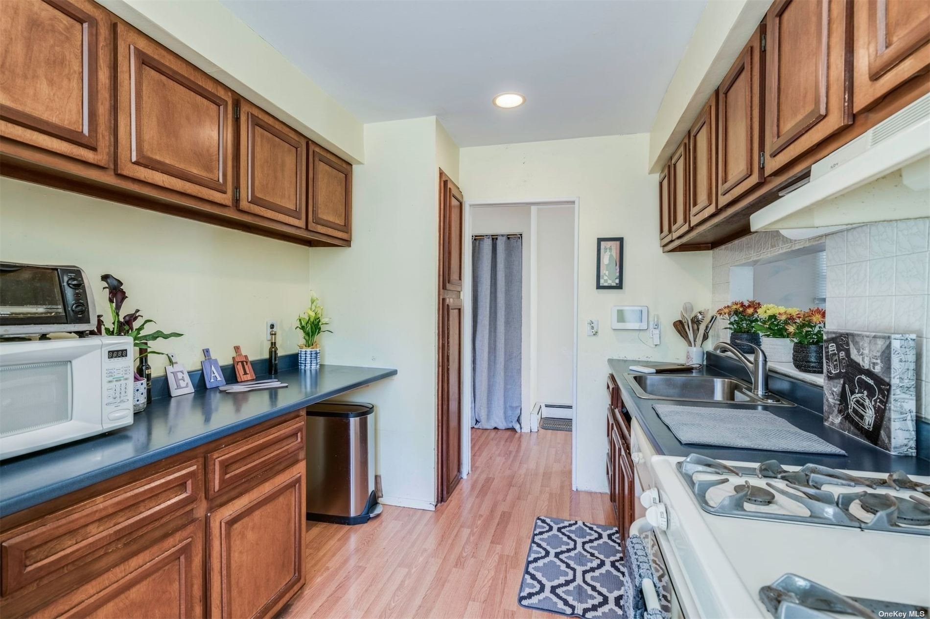 Photo 9 of 25 of 6 Cammann Road house
