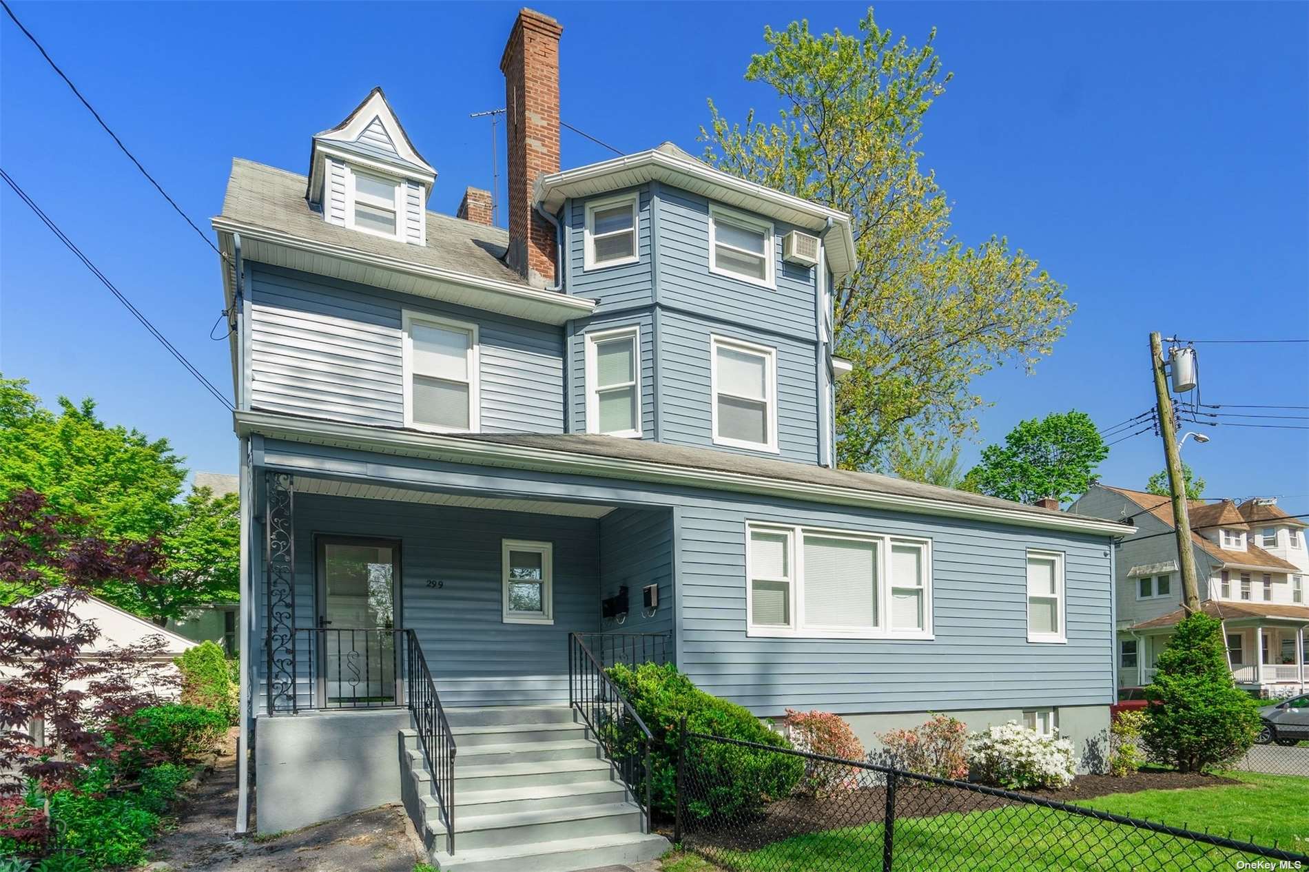 Property for Sale at 299 Webster Avenue, New Rochelle, New York - Bedrooms: 6 
Bathrooms: 5 
Rooms: 20  - $1,199,000