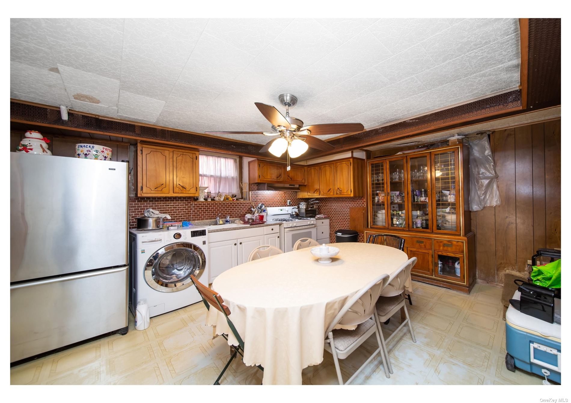 23-22 92nd Street, East Elmhurst, New York image 9