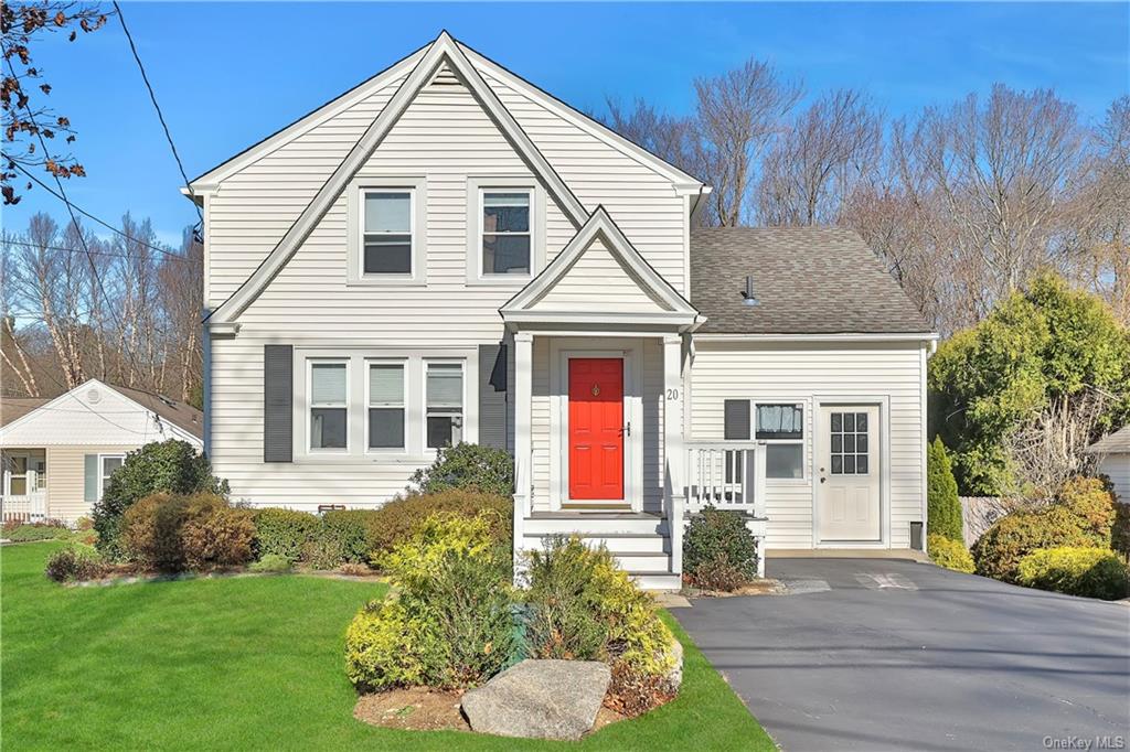 20 School Street, Armonk, New York - 3 Bedrooms  
3 Bathrooms  
9 Rooms - 