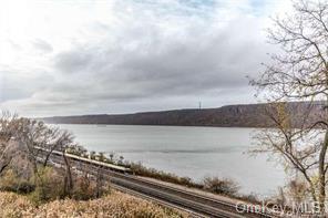 View Yonkers, NY 10701 condo