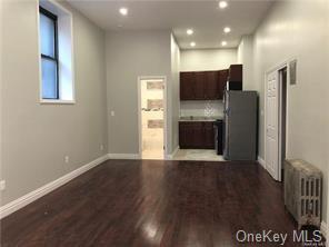 Rental Property at 223 E 203 Street 2Ft, Bronx, New York - Bathrooms: 1 
Rooms: 1  - $2,600 MO.