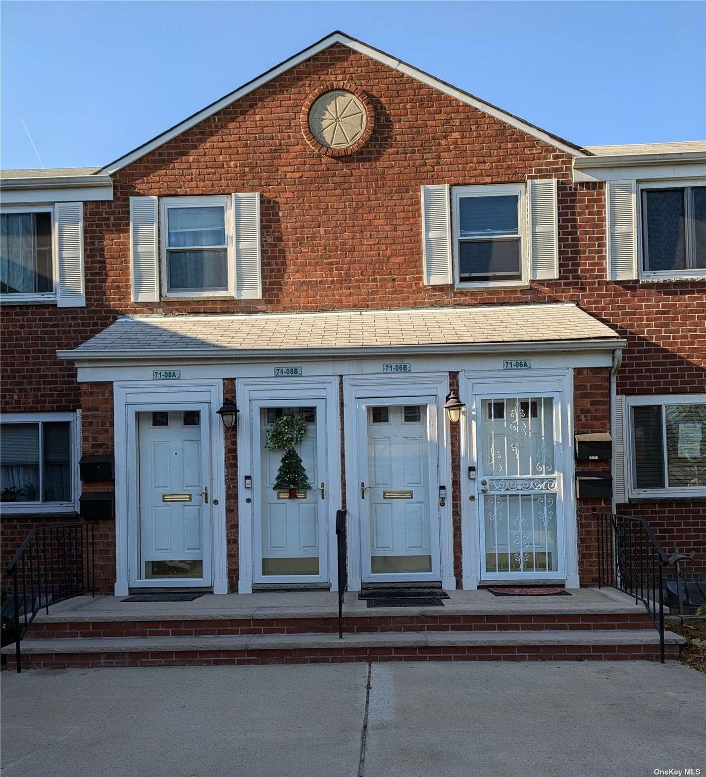 7108 260th Street St Gv 105, Glen Oaks, Queens, NY - 2 Bedrooms  
1 Bathrooms  
5 Rooms - 