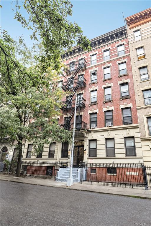 137-139 W 142nd Street #2D, New York (Manhattan), New York image 1