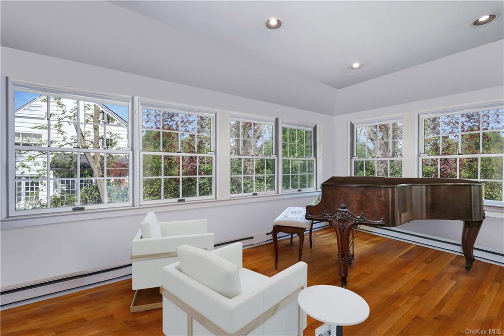 Photo 8 of 34 of 24 Fenimore Road house