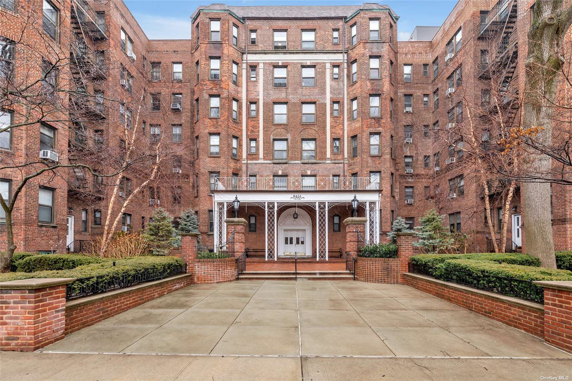 84-51 Beverly Road #2T, Kew Gardens, New York image 1