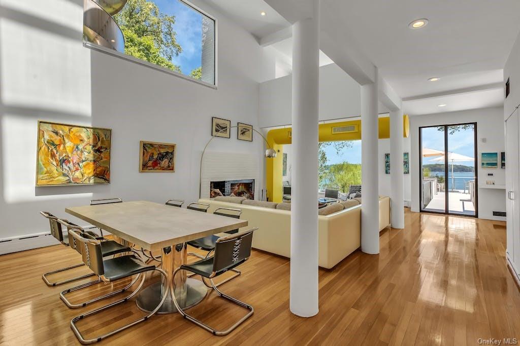 27 Astor Lane