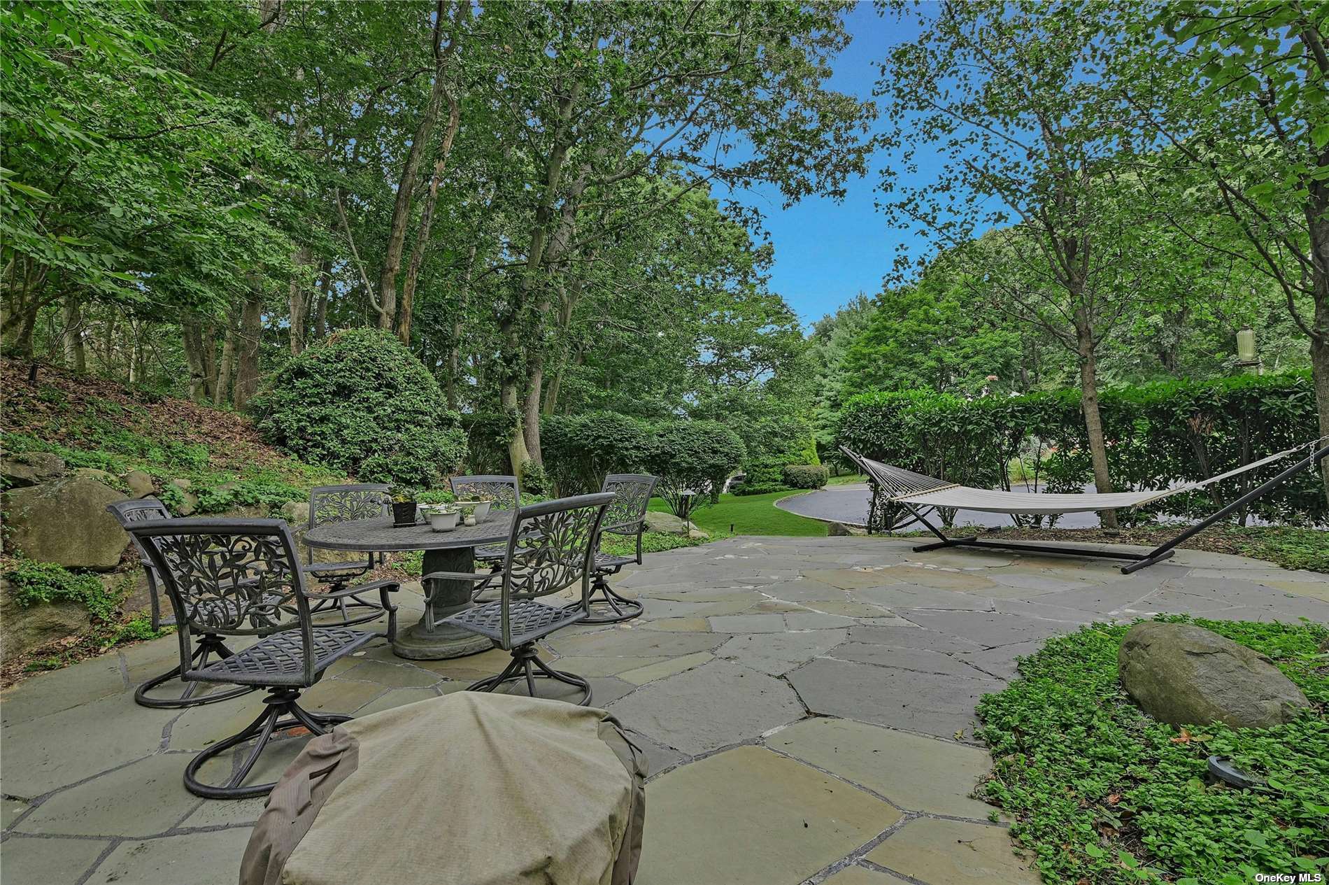 10 Enchanted Woods Ct, Miller Place, New York image 34