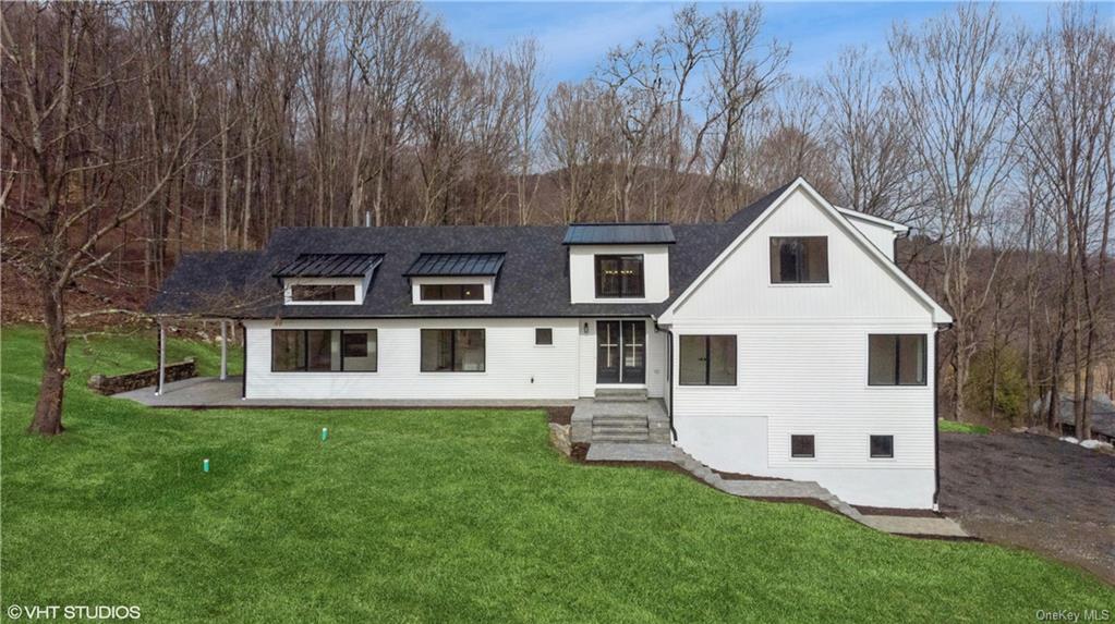 Property for Sale at 33 Fawn Drive, Pawling, New York - Bedrooms: 5 
Bathrooms: 5 
Rooms: 18  - $1,399,000
