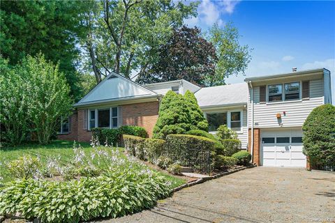 Photo of 88 Avondale Road, Yonkers, NY 10710 (MLS # H6258782)