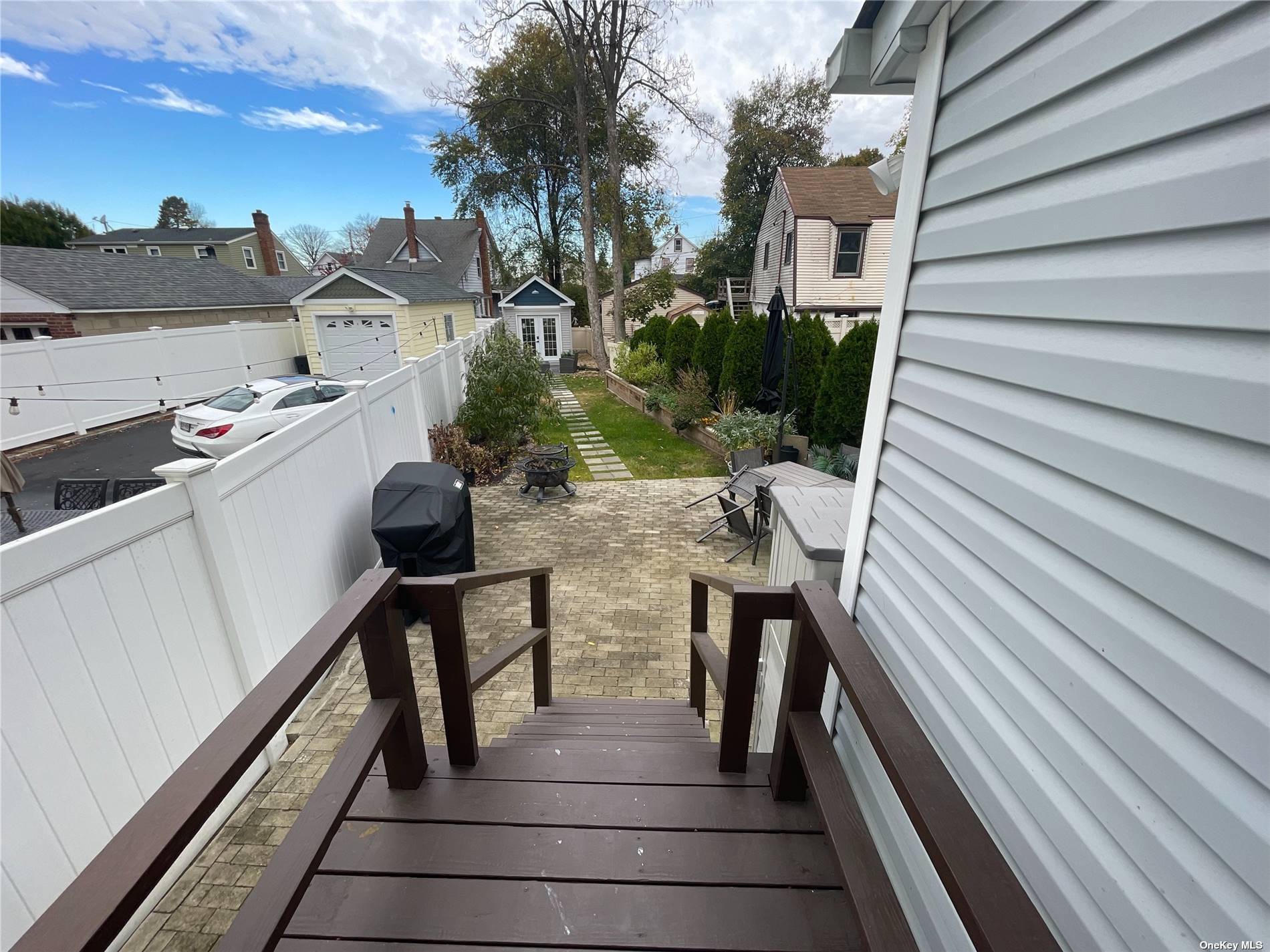 37 Weeks Avenue, Oyster Bay, New York image 21