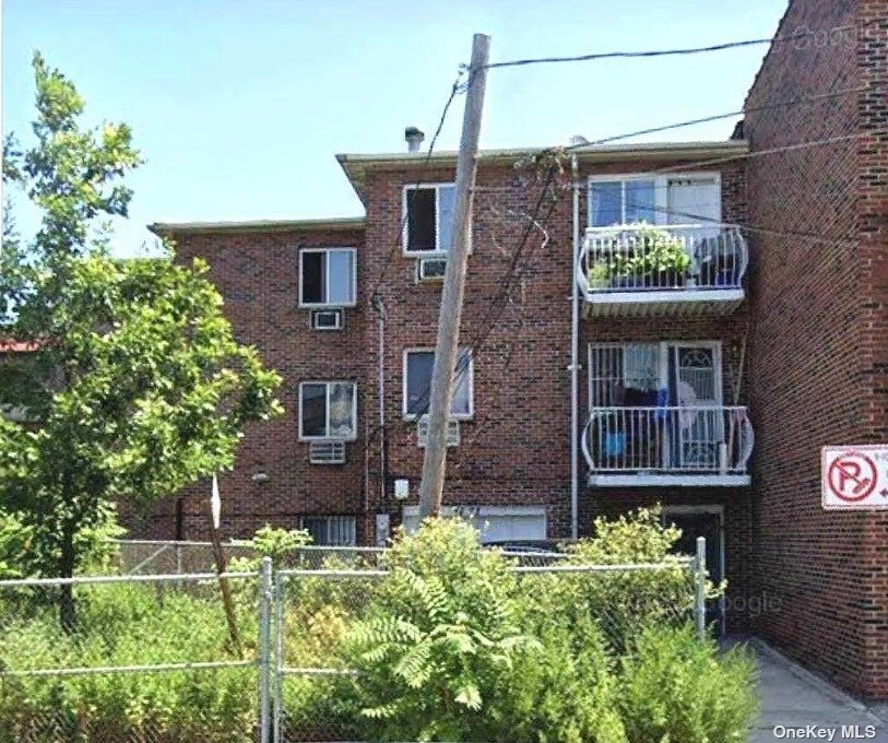 70th Street 2Fl, Woodside, Queens, NY - 3 Bedrooms  
1 Bathrooms - 