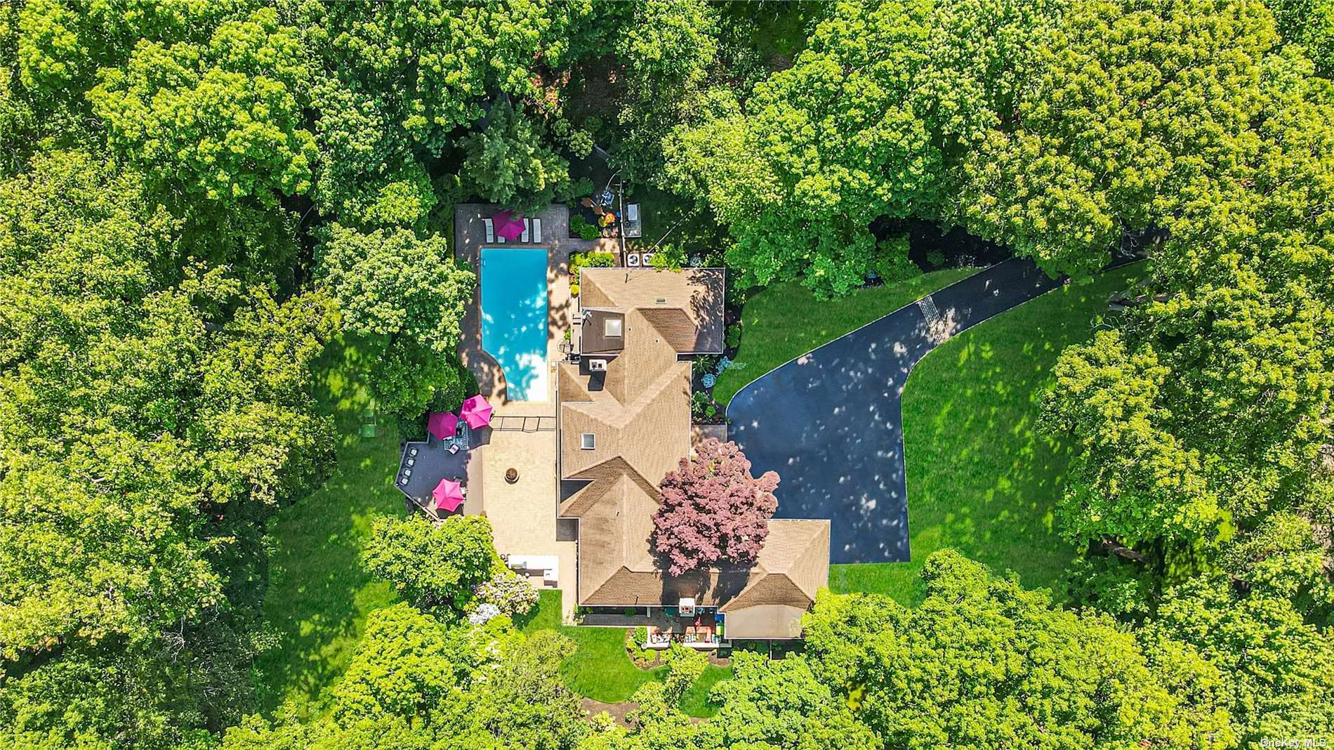 Photo 2 of 36 of 8 Valleywood Court W house