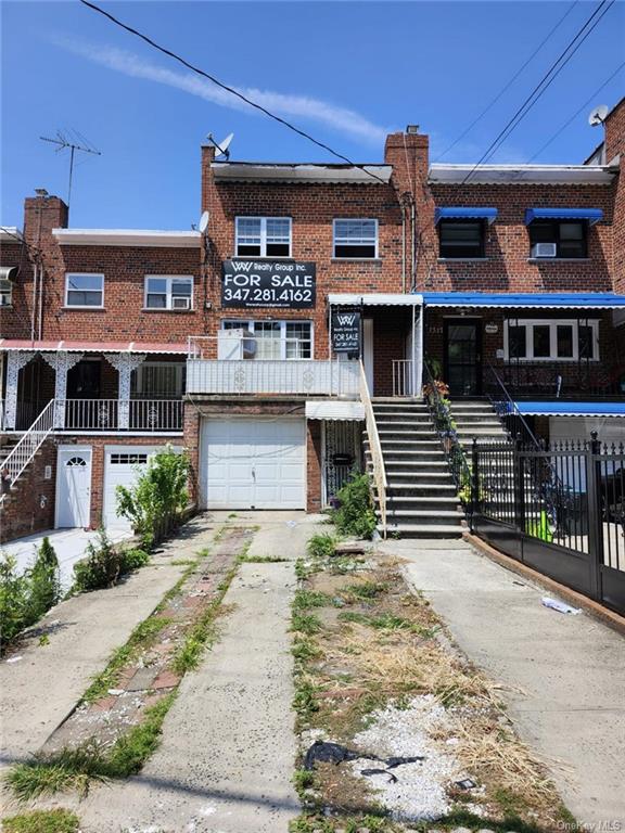 1315 E 233rd Street, Bronx, New York - 6 Bedrooms  
3 Bathrooms - 