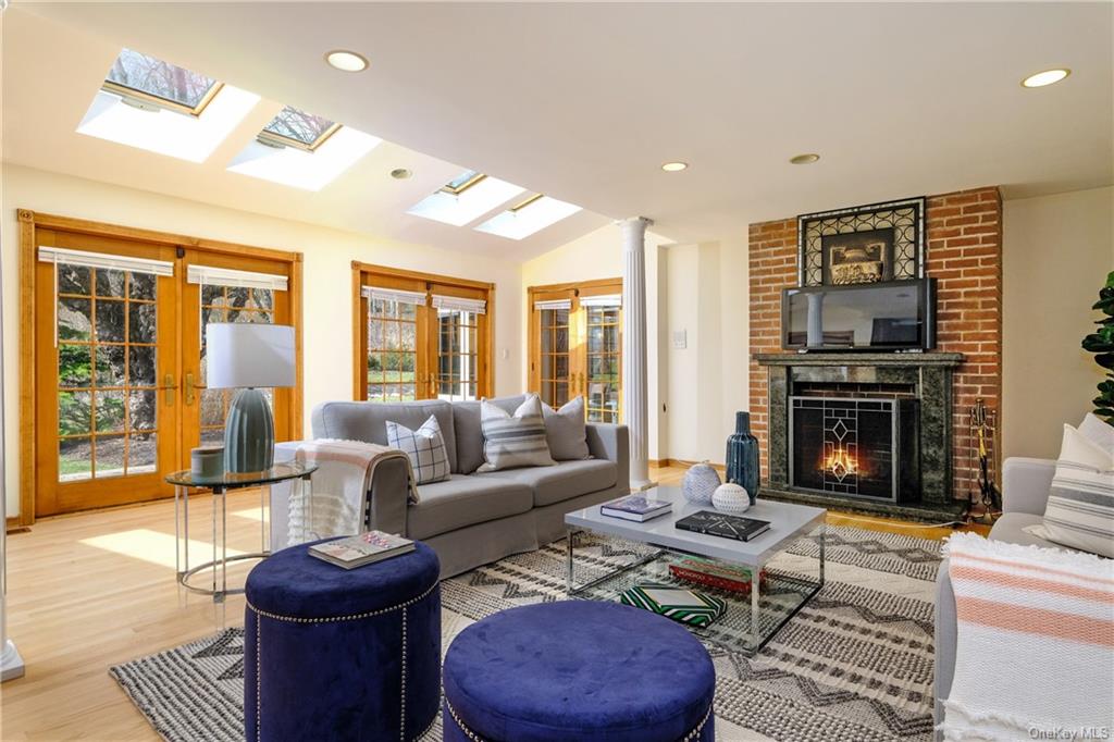 Photo 13 of 36 of 23 Leatherstocking Lane house