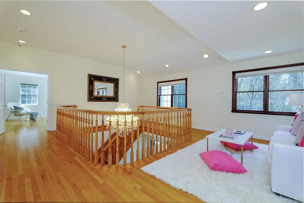 Photo 18 of 36 of 23 Leatherstocking Lane house