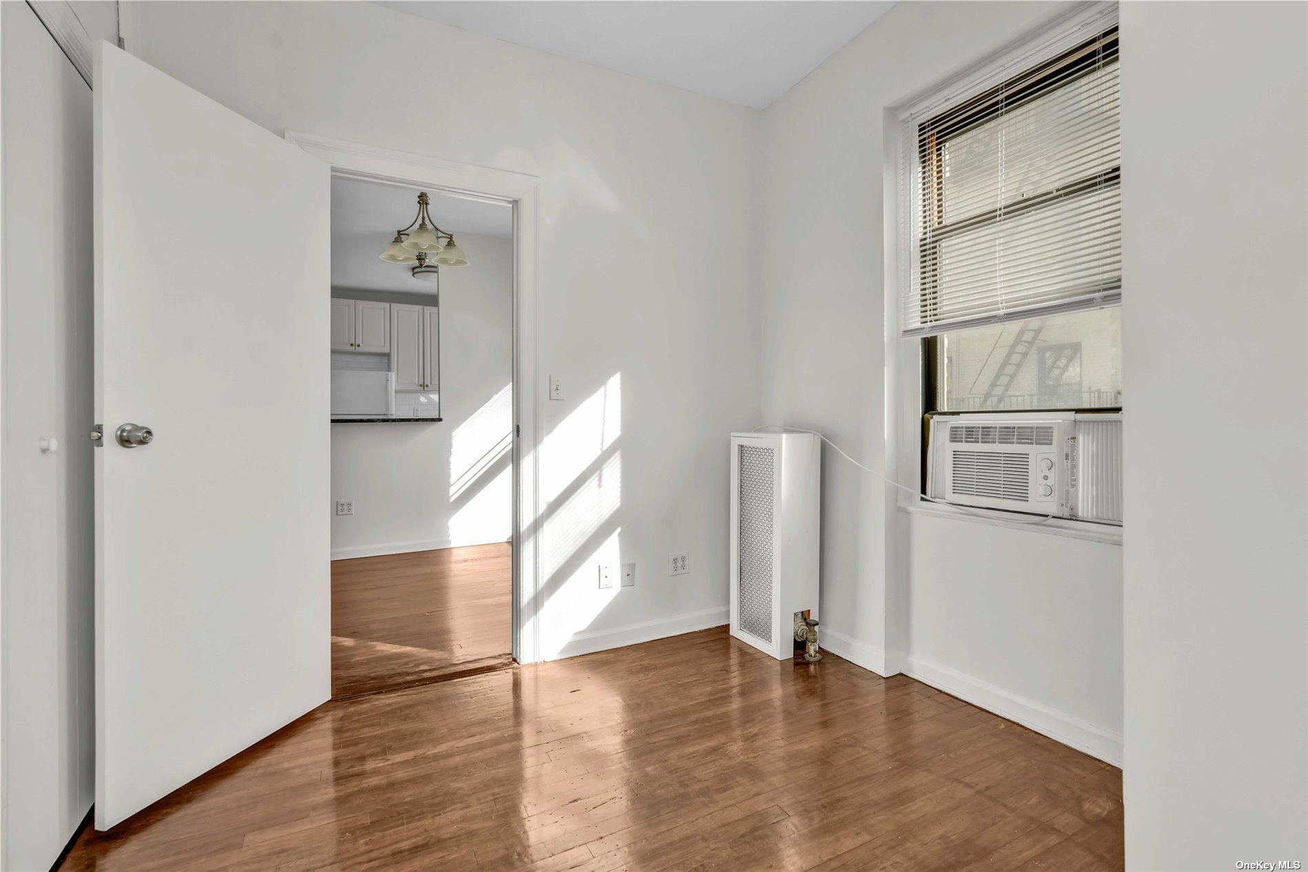 21-77 33rd St #3H, Astoria, New York image 18