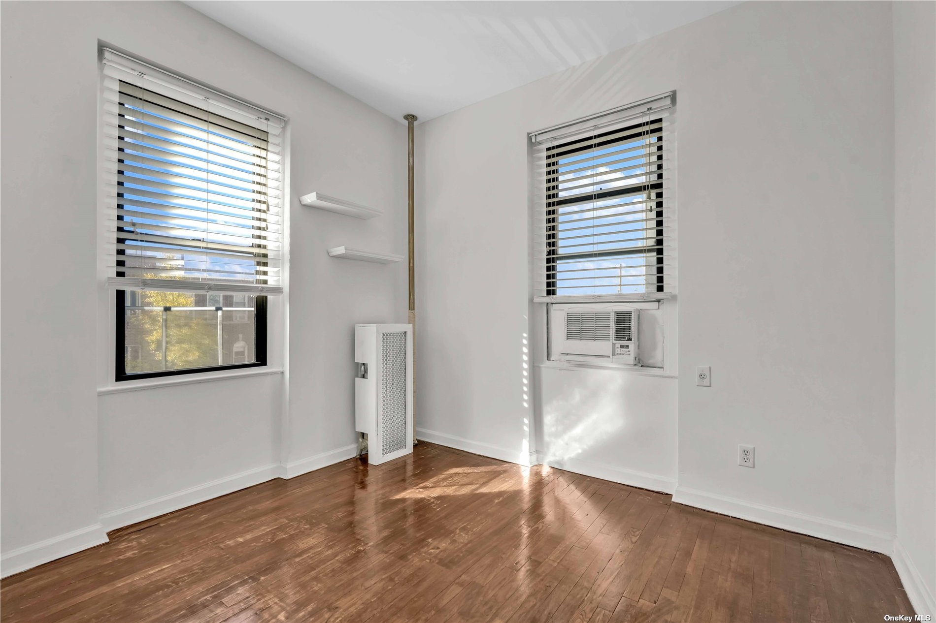 21-77 33rd St #3H, Astoria, New York image 16